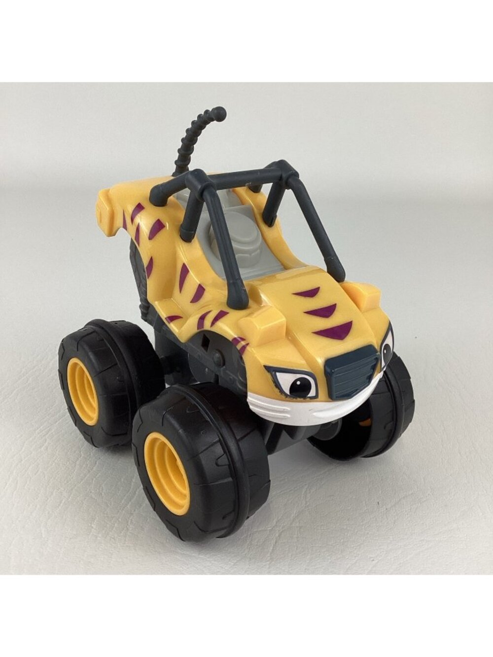 Blaze And The Monster Machines Toy Truck Slam N Go Stripes Yellow Vehicle Buggy